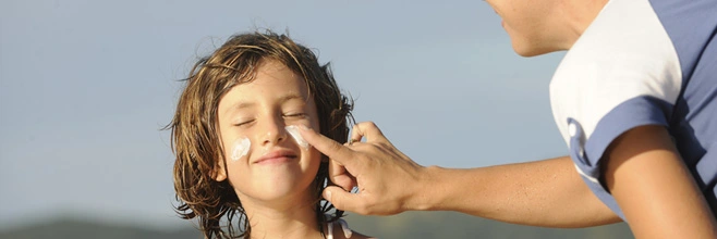 オーガニックまたは無機日焼け止めの方が良いですか?