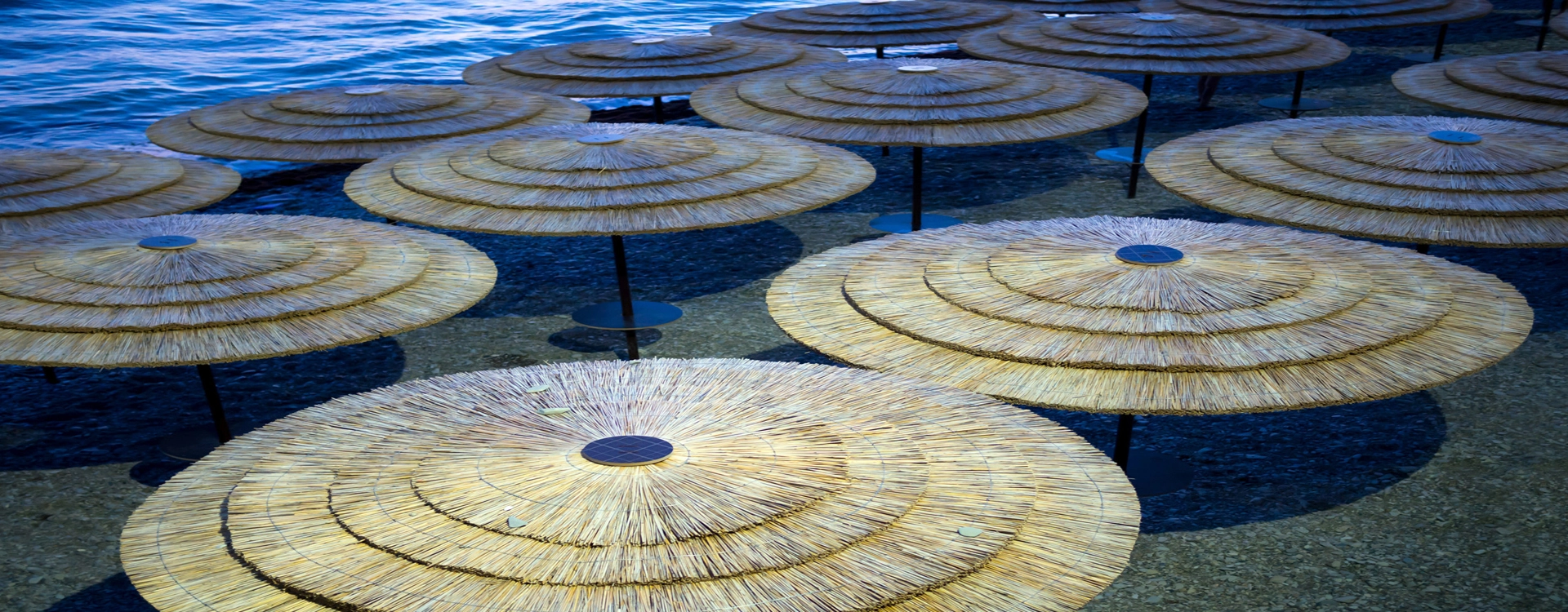 ベンゾキサジノンUV吸収剤